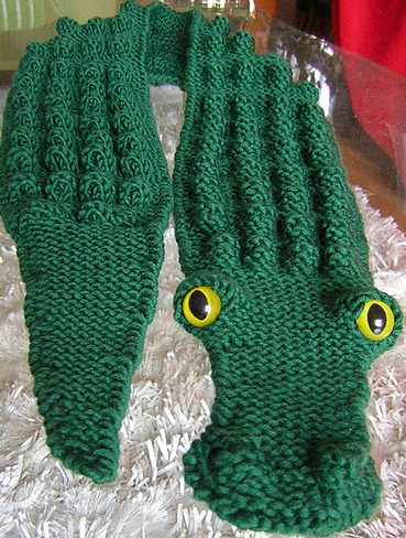 Luc's Gator by Yarnvixen